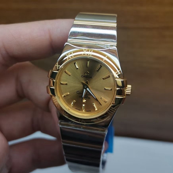 オメガ時計正面デザイン